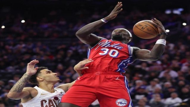 今日nba直播比赛怎么看门道?三个实战技巧让你从看热闹到看战术